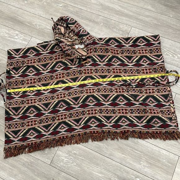 Vintage Boho Hooded Poncho - Picture 12 of 16
